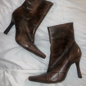 *SOLD* Candies Vintage Distressed Leather Brown Heeled Boots